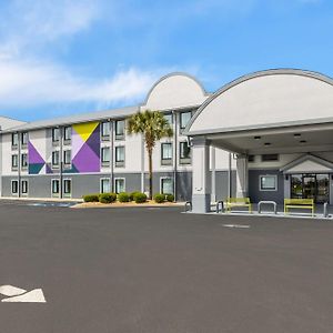 Spark By Hilton Tifton